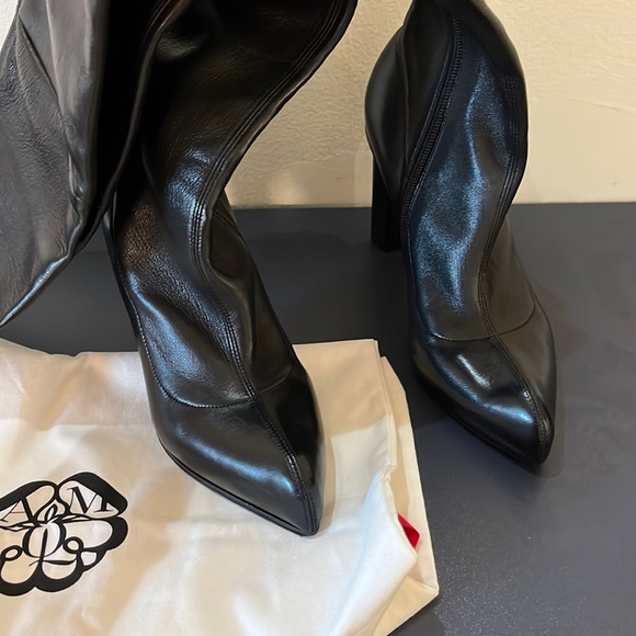 Alexander McQueen over the knee black 105mm leather boot Size EU 38.5 US 8 $1950 - Picture 6 of 12